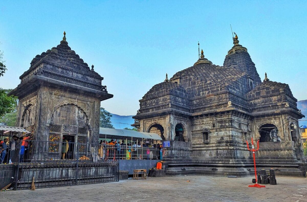 Trimbakeshwar Jyotirlinga Temple and Kushavarta Kund